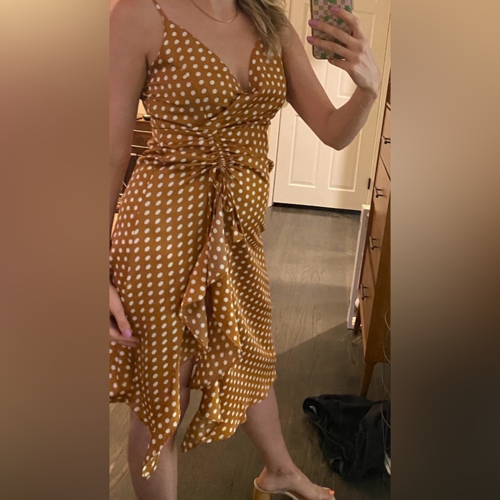 Polka dot dress with slit